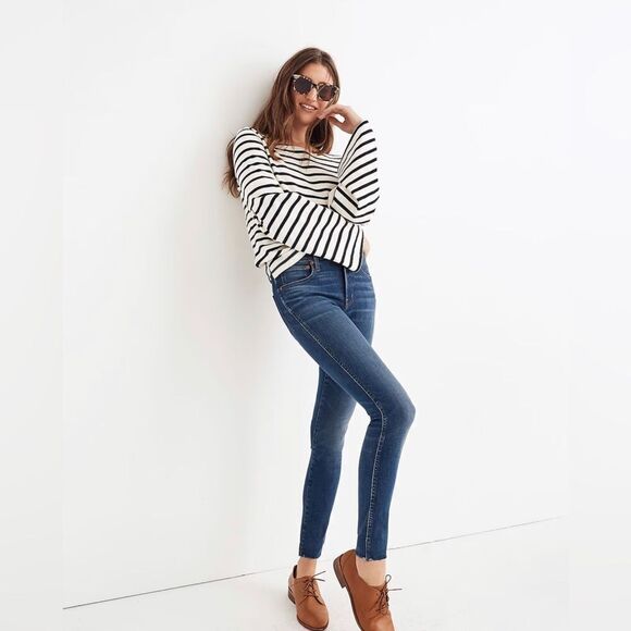Madewell 9" Mid-Rise Skinny Jeans in Paloma Wash: Raw-Hem Edition - Picture 2 of 12